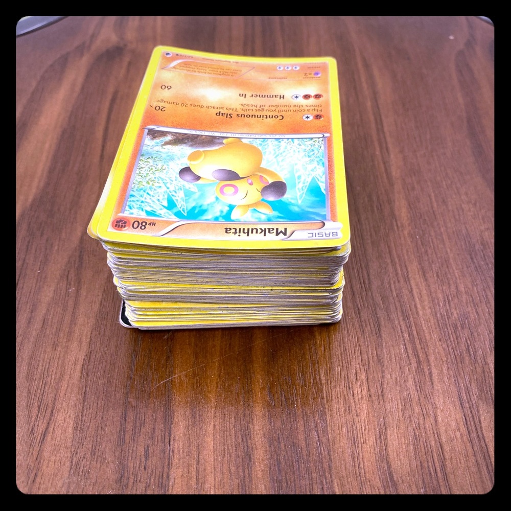 Lot of 105 Pokémon cards